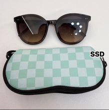 Load image into Gallery viewer, Custom print sunglasses holder
