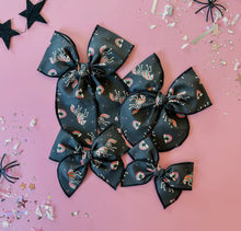 Load image into Gallery viewer, Skeleton unicorn bow
