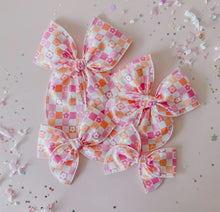 Load image into Gallery viewer, Pink and orange checkered bow
