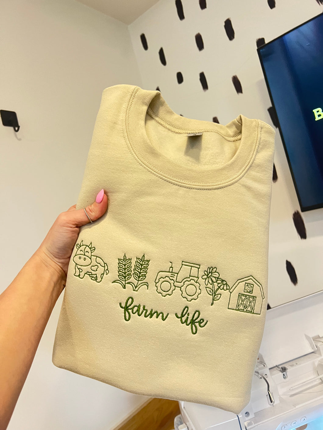 Farm life icon embroidered