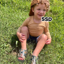 Load image into Gallery viewer, Custom kids sandals
