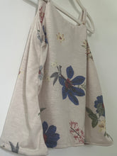 Load image into Gallery viewer, 6/7 T floral tank

