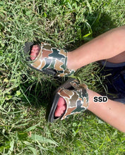 Load image into Gallery viewer, Custom kids sandals
