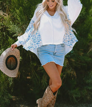 Load image into Gallery viewer, White abstract wide arm sleeves blouse
