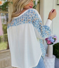 Load image into Gallery viewer, White abstract wide arm sleeves blouse
