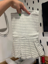 Load image into Gallery viewer, Ruffle dish towel
