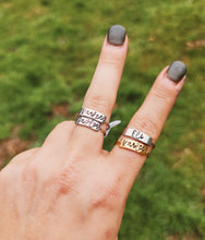 Load image into Gallery viewer, Stamped plate ring
