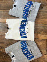 Load image into Gallery viewer, Glitter Arch embroidered
